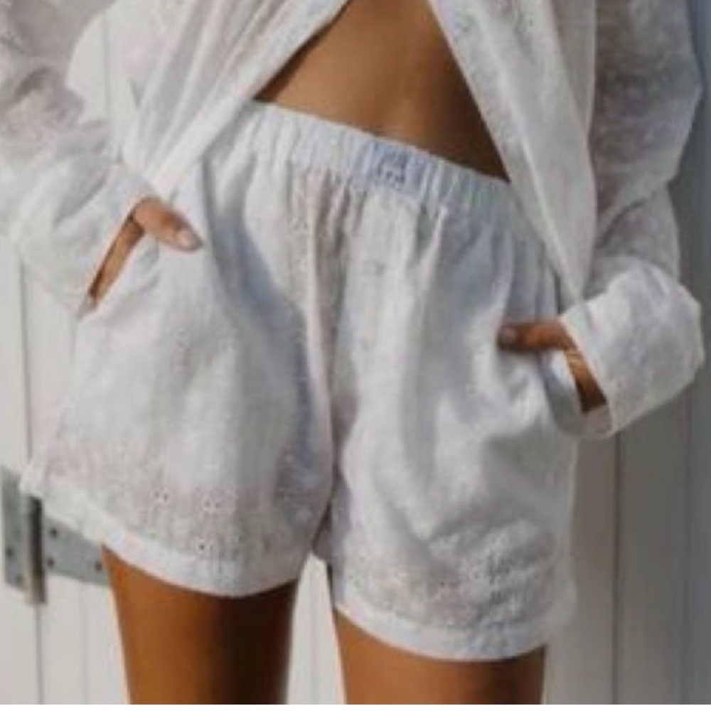 PARKE white eyelet boxer shorts, pockets, women’s size XS